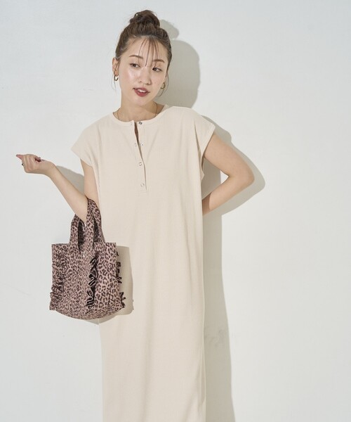 美品　アトリエシックス　フレンチスリーブ　ペイズリー柄　総柄　シフォンワンピース 美品 アトリエシックス フレンチスリーブ ペイズリー柄 総柄