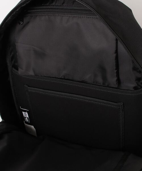 NEW ERA（ニューエラ）の「ＮＥＷＥＲＡ　ビジネススマートバッグ（ビジネスバッグ・メンズ・ブラック・F）」の4枚目の写真