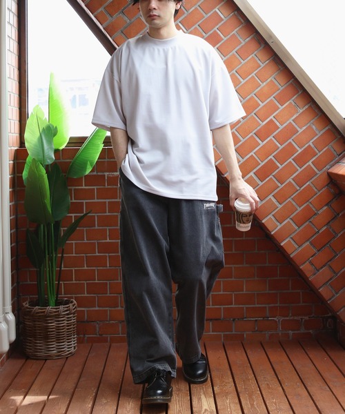 ８(eight)（エイト）の「モックネックワイドシルエットTシャツ（Tシャツ/カットソー・メンズ・ブラック/グレー系その他/ネイビー/ライトブラウン・LARGE/MEDIUM/X-LARGE）」の18枚目の写真