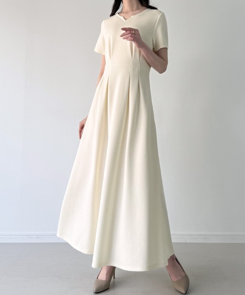 junoah（ジュノア）の「バックレースアップフレアカットワンピース[高身長サイズMT/低身長サイズS有り]（ワンピース・レディース・ブラック/ダークネイビー/アイボリー/チャコール/ダークベージュ・SMALL/MEDIUM/LARGE/X-LARGE/MT/MS）」の6枚目の写真