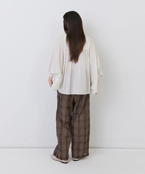 conges payes ADIEU TRISTESSE(コンジェ ペイエ アデュートリステス)の「【FAVE】ポンチョシルエットブラウス(シャツ/ブラウス・レディース・ブラック/ライトグレー/パープル・38)」の6枚目の写真