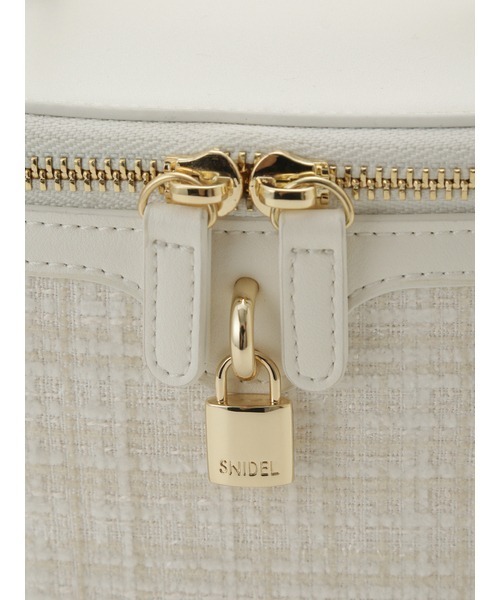 snidel  ビジュー バニティ バッグ ホワイトスナイデル SNIDEL HOME ショルダーバッグ バッグ ビジューキルティング