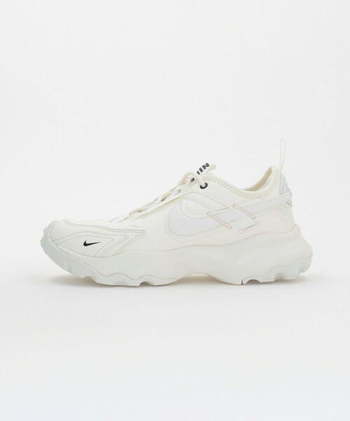 NIKE＞ウィメンズ TC7900 オフホワイト/スニーカー（スニーカー