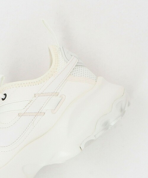 NIKE＞ウィメンズ TC7900 オフホワイト/スニーカー（スニーカー