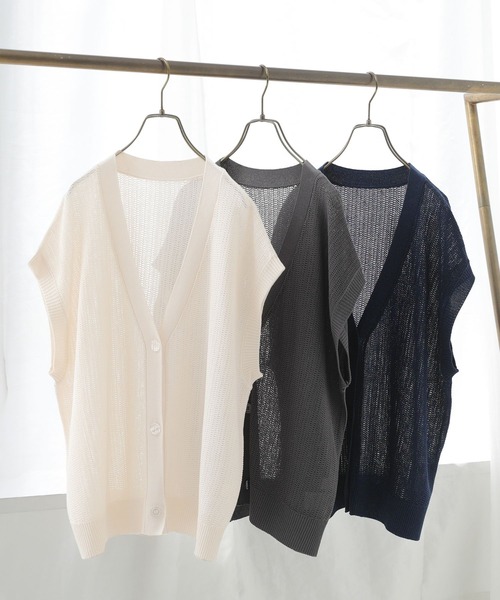 n'OrLABEL(ノアールレーベル)の「『ニットジレカーディガン』(ベスト・レディース・グレー/ネイビー/アイボリー・1/2)」の4枚目の写真