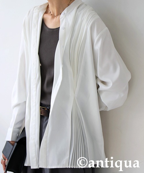 antiqua(アンティカ)の「プリーツタックシャツ(シャツ/ブラウス・レディース・オフホワイト/ブラック・ONESIZE)」の5枚目の写真