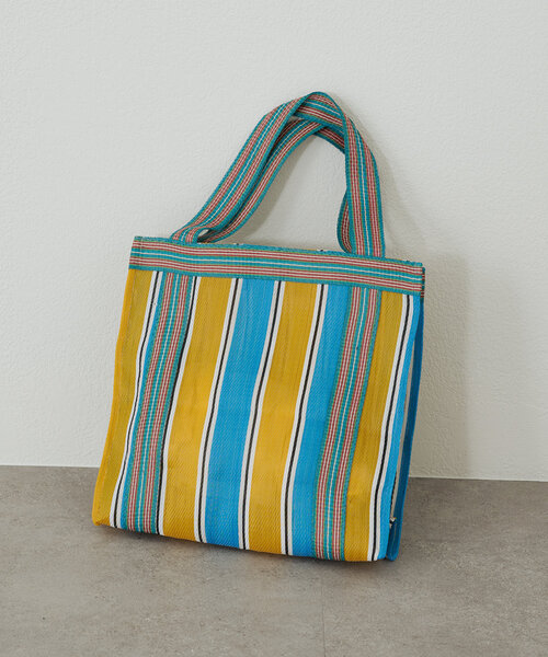 LOUNGEDRESS(ラウンジドレス)の「【A&A Accessories】 INDIA ビニールストライプBAG(トートバッグ・レディース・ブルー/ピンク・FREE)」の3枚目の写真