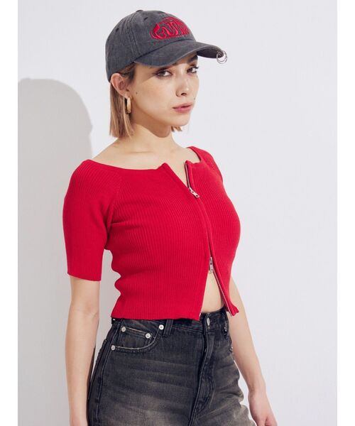 EVRIS(エヴリス)の「フロントジップハーフスリーブオフショルトップス(Tシャツ/カットソー・レディース・ブラック/ブルー/レッド/ホワイト・FREE)」の5枚目の写真