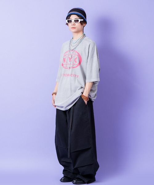 a.p.o.v.（エーピーオービー）の「a.p.o.v. NYCプリントピグメントオーバーサイズTシャツ（Tシャツ/カットソー・メンズ・チャコール/グレー・ONESIZE）」の6枚目の写真