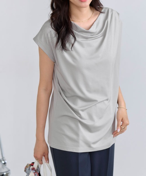 Pierrot(ピエロ)の「接触冷感ドレープフレンチスリーブTシャツ(Tシャツ/カットソー・レディース・ネイビー/ブラック/ライトブルー/オフホワイト/ライトグレー・M/L/LL)」の3枚目の写真