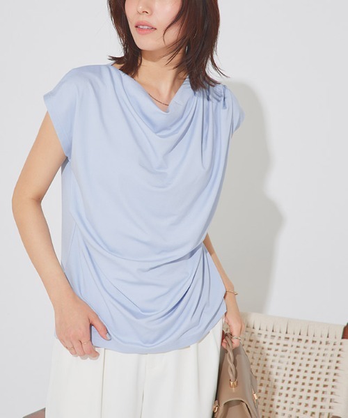Pierrot(ピエロ)の「接触冷感ドレープフレンチスリーブTシャツ(Tシャツ/カットソー・レディース・ネイビー/ブラック/ライトブルー/オフホワイト/ライトグレー・M/L/LL)」の4枚目の写真