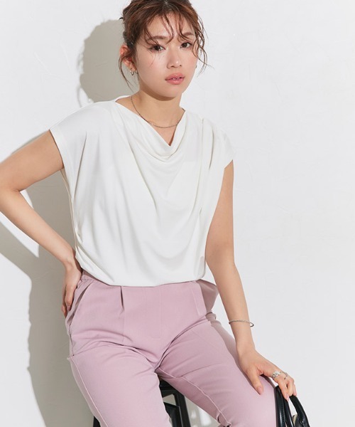 Pierrot(ピエロ)の「接触冷感ドレープフレンチスリーブTシャツ(Tシャツ/カットソー・レディース・ネイビー/ブラック/ライトブルー/オフホワイト/ライトグレー・M/L/LL)」の6枚目の写真