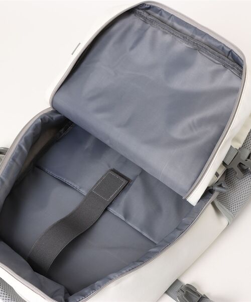 VIBGYOR（ヴィブジョー）の「LESRIRE/トラベルリュック L9200（バックパック/リュック・レディース・グレー/ブルー/ブラック/アイボリー/パープル/グリーン・FREE）」の18枚目の写真