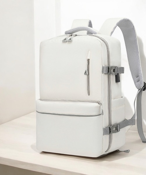 VIBGYOR（ヴィブジョー）の「LESRIRE/トラベルリュック L9200（バックパック/リュック・レディース・グレー/ブルー/ブラック/アイボリー/パープル/グリーン・FREE）」の2枚目の写真