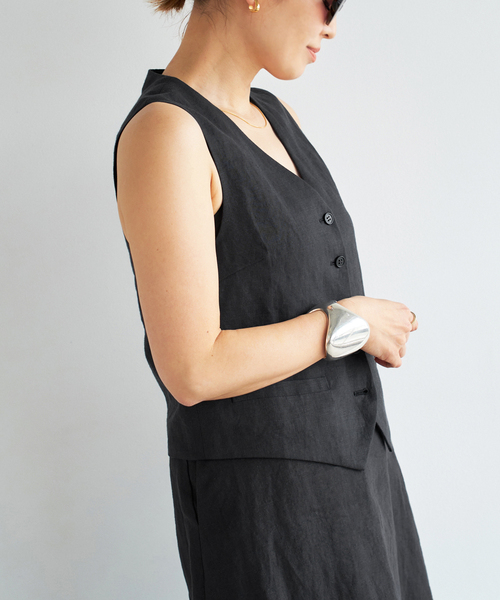 Deuxieme Classe(ドゥーズィエムクラス)の「*Linen ベスト(ベスト・レディース・ブラック/カーキ・FREE)」の6枚目の写真