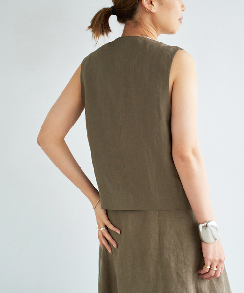 Deuxieme Classe(ドゥーズィエムクラス)の「*Linen ベスト(ベスト・レディース・ブラック/カーキ・FREE)」の15枚目の写真