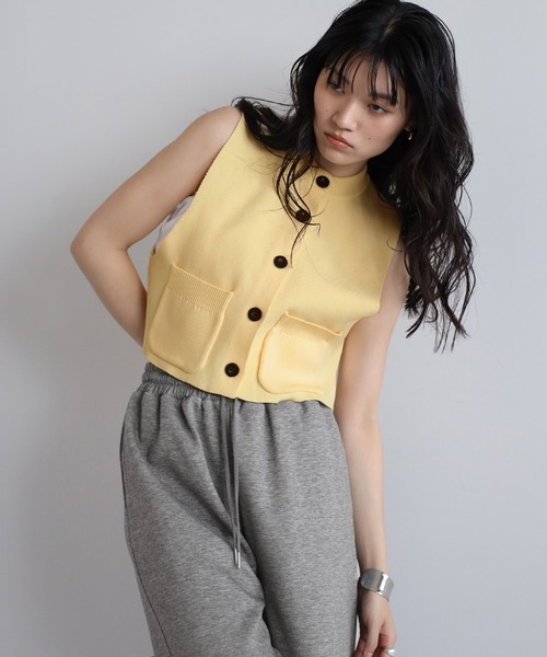 black button mini pocket dry touch knit vest / 黒釦ミニポケットドライタッチニットベスト