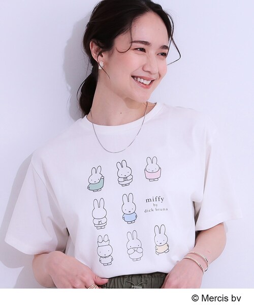 Miffy（ ミッフィー）の「【miffy】グラフィックTシャツ（Tシャツ/カットソー・レディース・サックスブルー系2/グレー系その他4/ブラック系/ホワイト系4/ブラウン系6/パープル系1/ホワイト系1/ライトグレー系1/ホワイト系3/ホワイト系5/ブラック系4/グレー系その他6・01/02/03/04）」の3枚目の写真