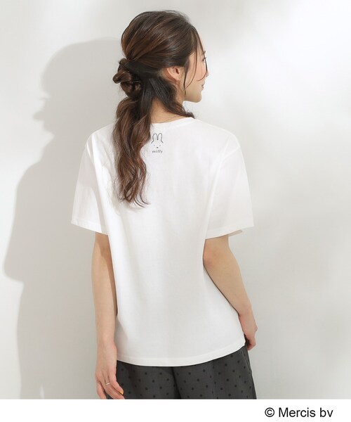 Miffy（ ミッフィー）の「【miffy】グラフィックTシャツ（Tシャツ/カットソー・レディース・サックスブルー系2/グレー系その他4/ブラック系/ホワイト系4/ブラウン系6/パープル系1/ホワイト系1/ライトグレー系1/ホワイト系3/ホワイト系5/ブラック系4/グレー系その他6・01/02/03/04）」の14枚目の写真