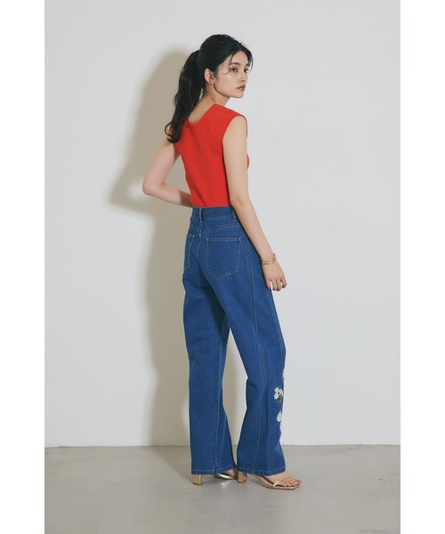 &. NOSTALGIA（アンドドットノスタルジア）の「フラワー刺繍デニムパンツ（その他パンツ・レディース・サックスブルー/インディゴブルー・S/M）」の15枚目の写真