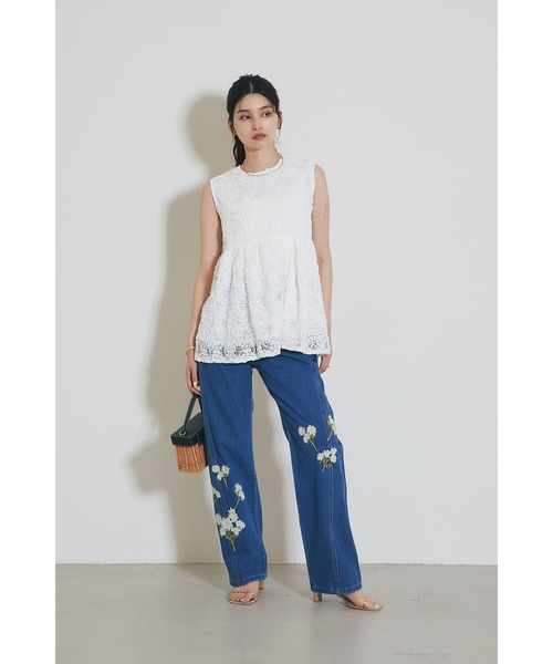 &. NOSTALGIA（アンドドットノスタルジア）の「フラワー刺繍デニムパンツ（その他パンツ・レディース・サックスブルー/インディゴブルー・S/M）」の22枚目の写真