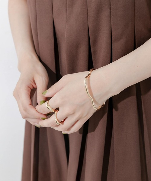 SMELLY（スメリー）の「スネークチェーンマルチショルダー（スマホケース/カバー・レディース・シルバー/ゴールド・-）」の8枚目の写真