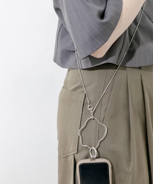 SMELLY（スメリー）の「スネークチェーンマルチショルダー（スマホケース/カバー・レディース・シルバー/ゴールド・-）」の11枚目の写真