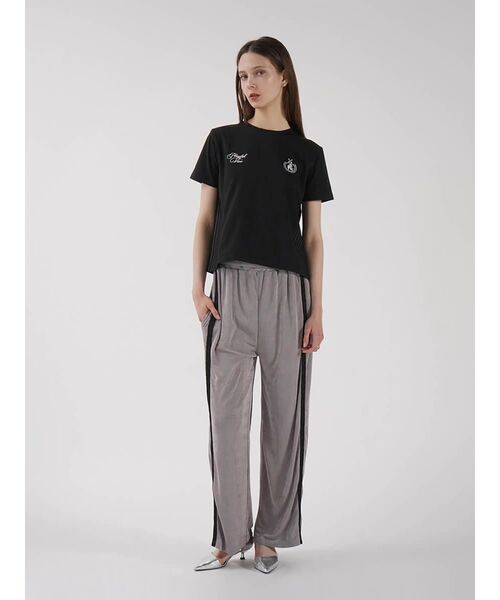 :ETHROF(イーサオブ)の「LOGO CROPPED T-SHIRT(Tシャツ/カットソー・レディース・オフホワイト/ブラック・FREE)」の9枚目の写真