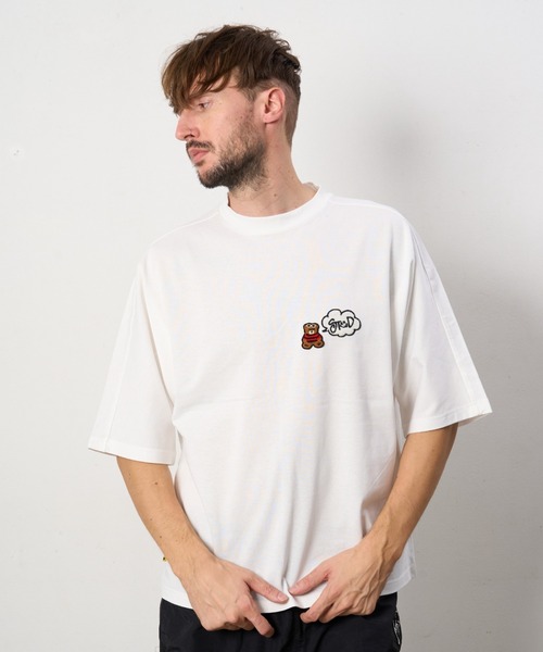 STUD MUFFIN（スタッドマフィン）の「STUD MUFFIN/スタッドマフィン/カートべアサガラパッチ ドルマンスリーブ Tシャツ（Tシャツ/カットソー・メンズ・ブルー/ブラック/ホワイト・2/3/4）」の2枚目の写真