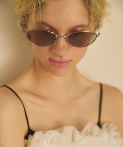 Carmelo（カーメロ）の「Metal flame round sunglass（サングラス・レディース・オリーブ/グレー/ブラウン・FREE）」の3枚目の写真