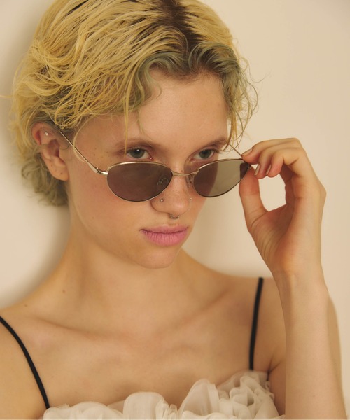 Carmelo（カーメロ）の「Metal flame round sunglass（サングラス・レディース・オリーブ/グレー/ブラウン・FREE）」の15枚目の写真