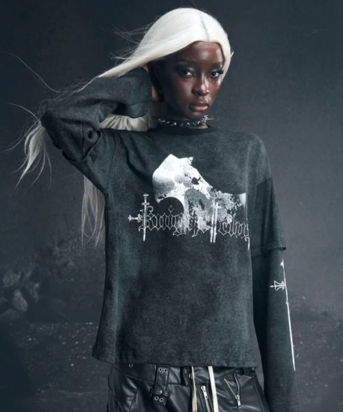 COZY WORLDWIDE（コージーワールドワイド）の「【Cozy world Wide】KNIGHT CLUB WAXED LONGSLEEVE / 【コージーワールドワイド】ムーンソードプリントウォッシュ長袖Tシャツ（Tシャツ/カットソー・メンズ・ブラック・M）」の10枚目の写真