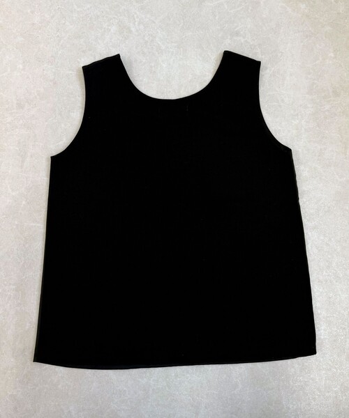 fredy emue（フレディエミュ）の「【完売カラー追加販売決定】リラックスサテンタンク（タンクトップ・レディース・ブラック/オフホワイト・38）」の12枚目の写真