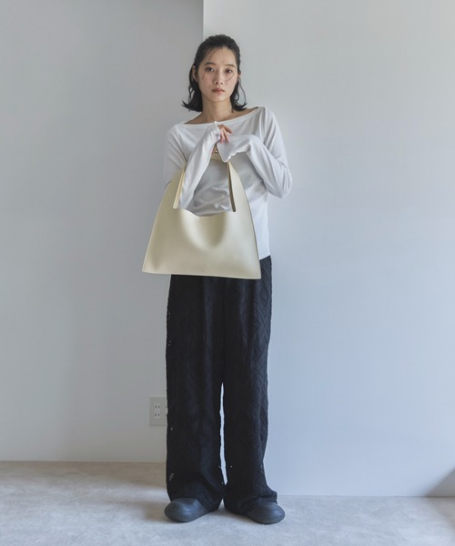 feepur(フェピュール)の「フライスボートネックロンTee(Tシャツ/カットソー・レディース・オートミール/ブラック/クリーム/オフホワイト・MEDIUM)」の6枚目の写真