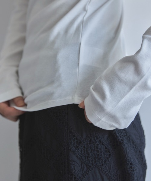 feepur(フェピュール)の「フライスボートネックロンTee(Tシャツ/カットソー・レディース・オートミール/ブラック/クリーム/オフホワイト・MEDIUM)」の13枚目の写真