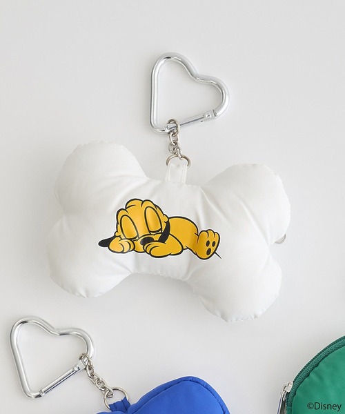 earth music&ecology(アースミュージックアンドエコロジー)の「Pluto/カラビナ付きチャーム(キーホルダー・レディース・オフホワイト/ブルー/グリーン・FREE)」の1枚目の写真