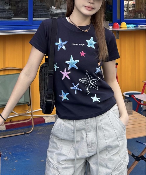 gossip!ロサンゼルス(ゴシップロサンゼルス)の「Y2K シースタープリント クルーネック T シャツ(Tシャツ/カットソー・レディース・ネイビー/ホワイト/ブラック・FREE)」の5枚目の写真