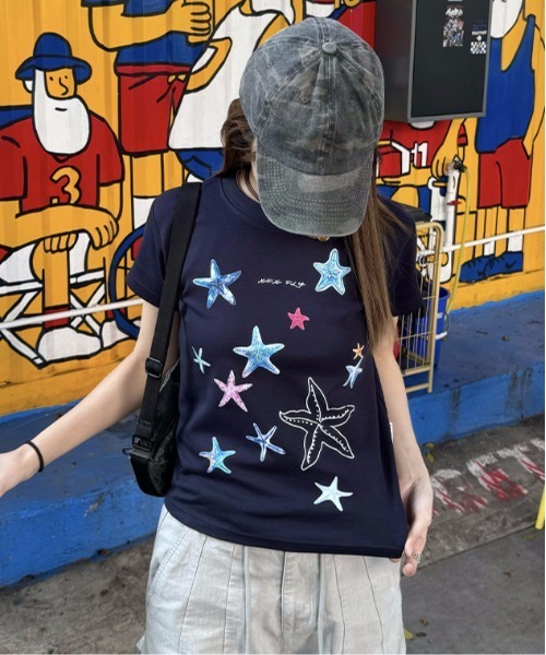 gossip!ロサンゼルス(ゴシップロサンゼルス)の「Y2K シースタープリント クルーネック T シャツ(Tシャツ/カットソー・レディース・ネイビー/ホワイト/ブラック・FREE)」の8枚目の写真