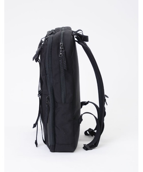 master-piece（マスターピース）の「master-piece / squared バックパック / No.224102（バックパック/リュック・メンズ・ブラック/イエロー・FREE）」の4枚目の写真