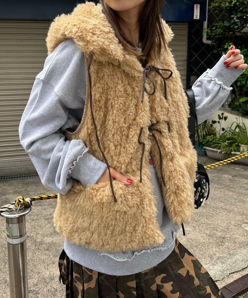 フード付きリボンファーベスト（ベスト）｜CIAOPANIC（チャオパニック