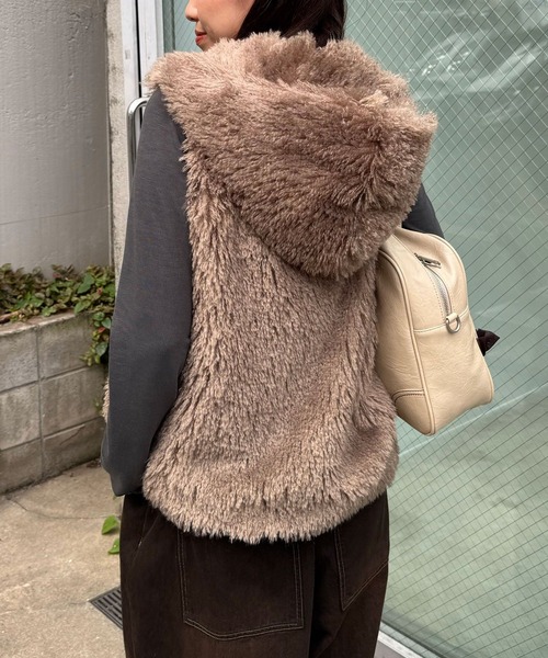 フード付きリボンファーベスト（ベスト）｜CIAOPANIC（チャオパニック