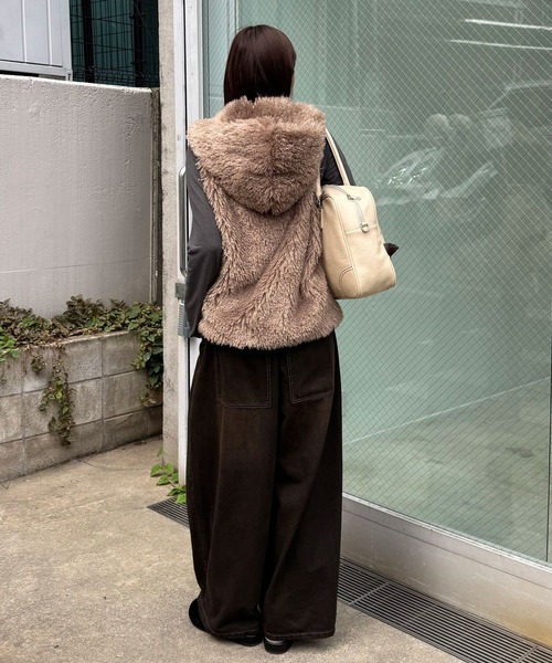 CIAOPANIC（チャオパニック）の「フード付きリボンファーベスト（ベスト・レディース・チャコールグレー/ベージュ/モカ/アイボリー・ONE SIZE）」の16枚目の写真