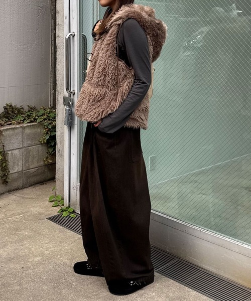 CIAOPANIC（チャオパニック）の「フード付きリボンファーベスト（ベスト・レディース・チャコールグレー/ベージュ/モカ/アイボリー・ONE SIZE）」の15枚目の写真