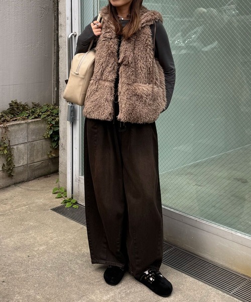 CIAOPANIC（チャオパニック）の「フード付きリボンファーベスト（ベスト・レディース・チャコールグレー/ベージュ/モカ/アイボリー・ONE SIZE）」の14枚目の写真