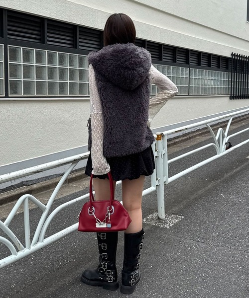 CIAOPANIC（チャオパニック）の「フード付きリボンファーベスト（ベスト・レディース・チャコールグレー/ベージュ/モカ/アイボリー・ONE SIZE）」の10枚目の写真