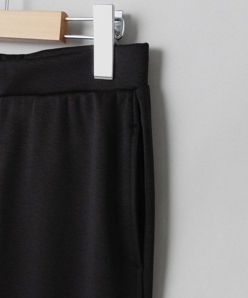 MONO-MART(モノマート)の「イージードライダンボールニットバレルレッグスウェットパンツ(スウェットパンツ・レディース・ブラック/アイボリー/ライトグレー/ダークネイビー/モカ・S/M/L)」の9枚目の写真