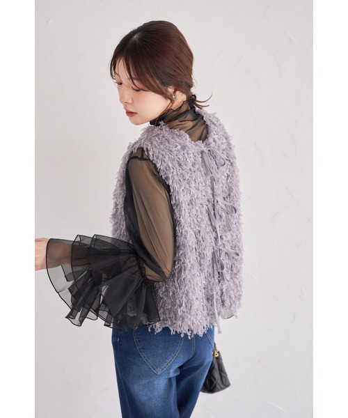tocco closet(トッコ クローゼット)の「【ZOZO限定】フロントリボンシャギーベスト(ベスト・レディース・グレー/ブラック/グレイッシュベージュ・M)」の3枚目の写真