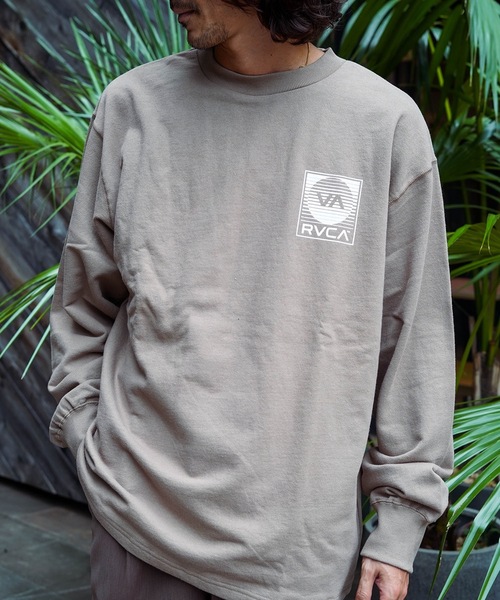 RVCA(ルーカ)の「RVCA メンズ BLINDER LT ロンT 【2025年秋冬モデル】/ルーカバックプリント長袖ロンT(Tシャツ/カットソー・メンズ・オフホワイト/ブラック/ブルー系その他/ベージュ・SMALL/MEDIUM/LARGE/X-LARGE)」の12枚目の写真