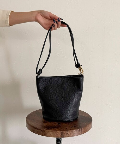 定価半額以下 新品未使用PELLETIER BUCKET SHOULDER 黒 fredy emue 