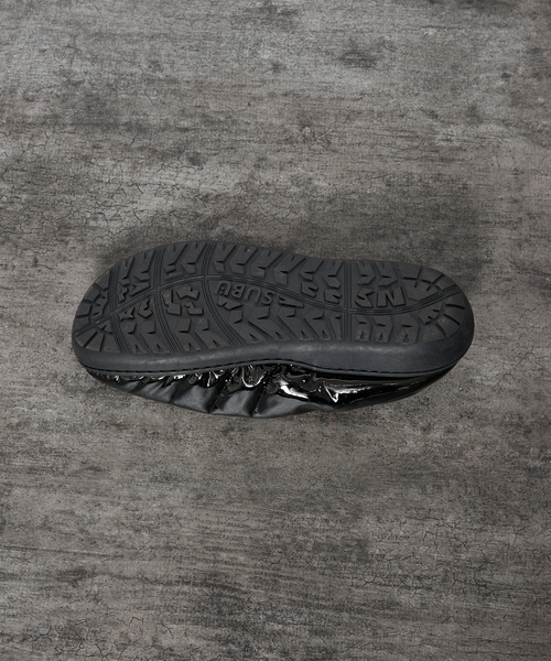 SUBU(スブ)の「【SUBU/スブ】SB041 VAMP ENAMEL / エナメル ダウンサンダル / 冬用シューズ(スリッポン・メンズ・ブラック系その他・1/2/3)」の10枚目の写真